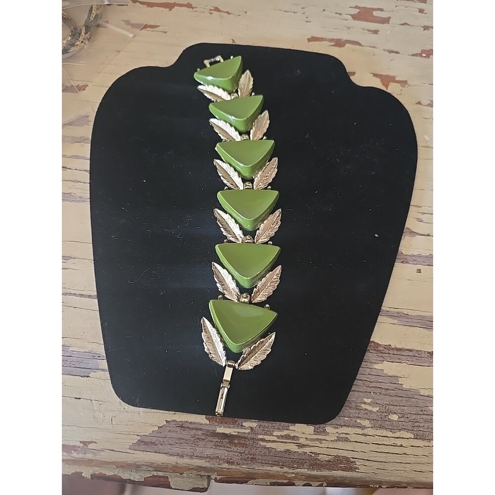 Vtg Silver Tone Leaf Green‎ Triangle Cabochon Statement Fashion Jewelry Bracelet